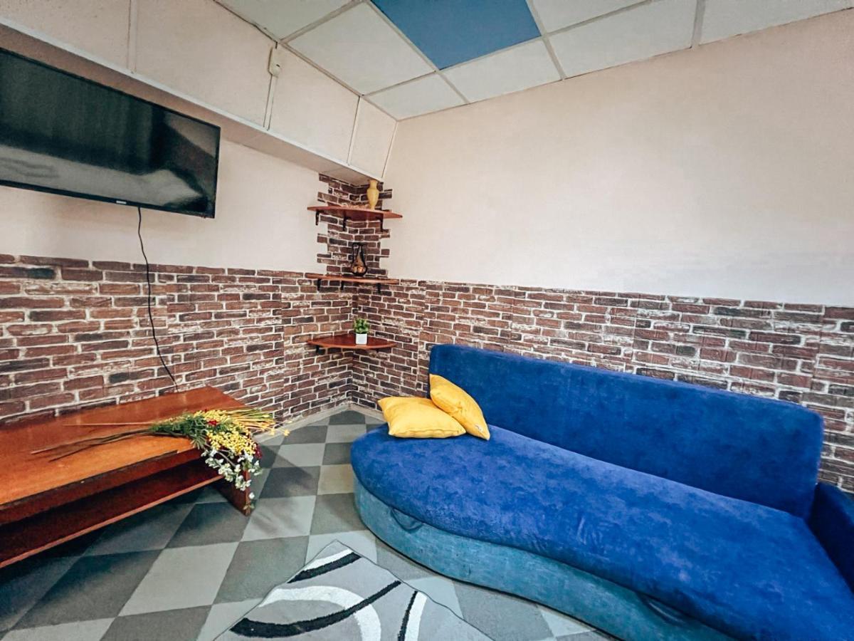 Guest House On Saksahanskoho Street Kyiv Exterior photo